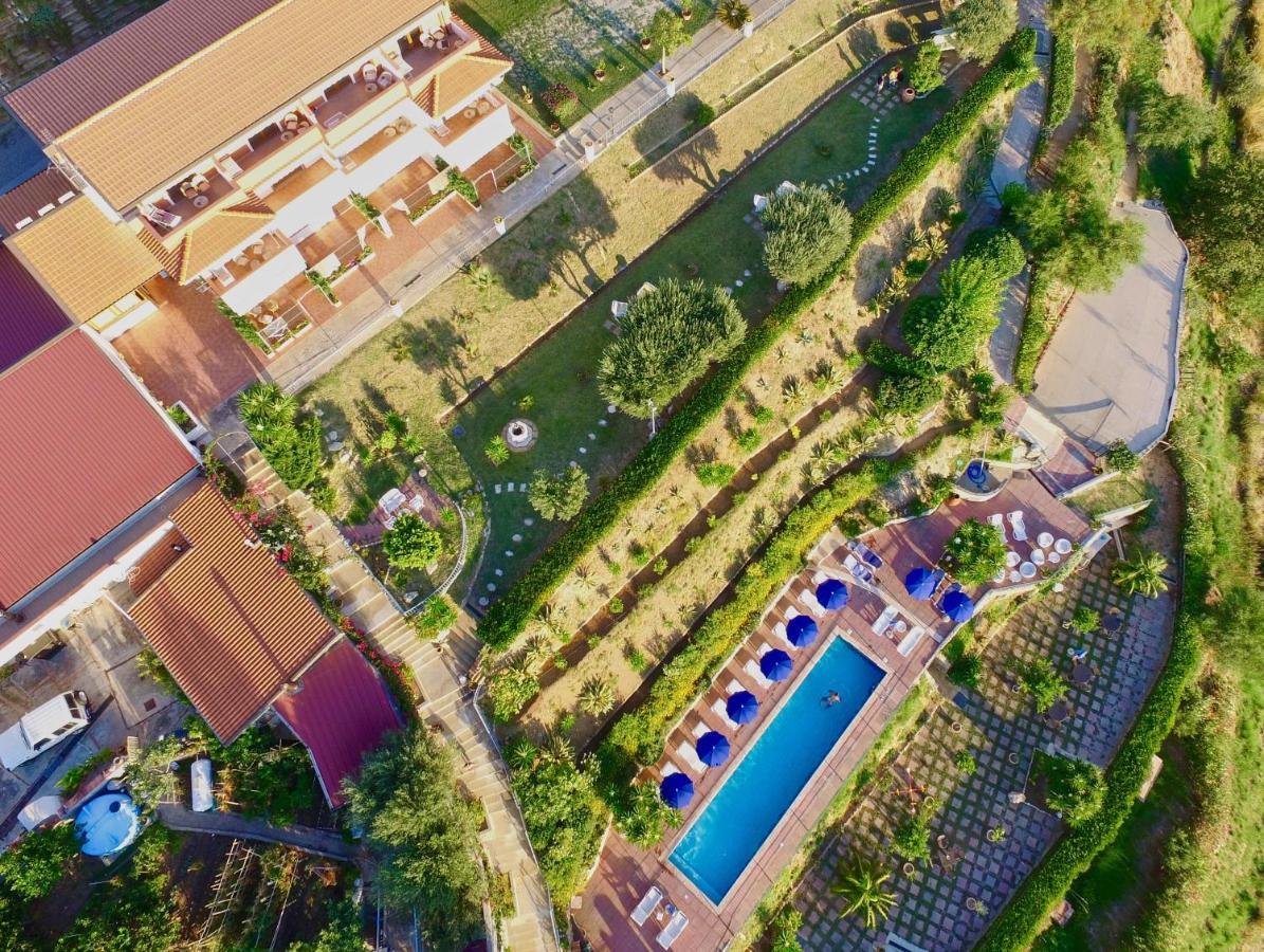 Villa Del Conte Drapia Esterno foto