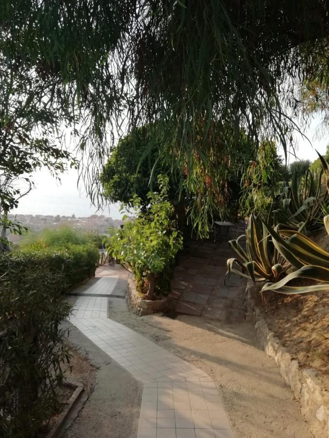 Villa Del Conte Drapia Esterno foto