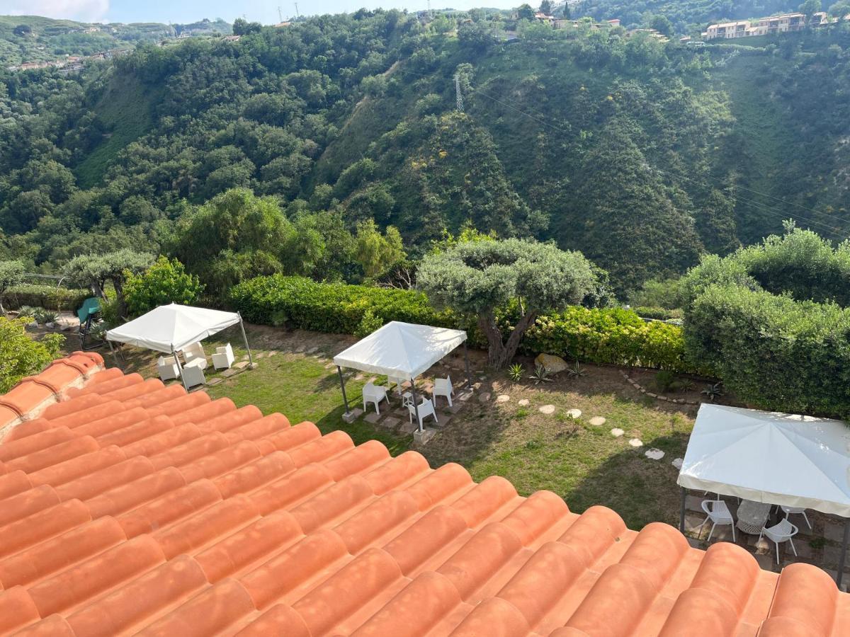 Villa Del Conte Drapia Esterno foto