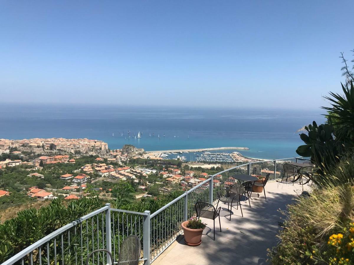 Villa Del Conte Drapia Esterno foto