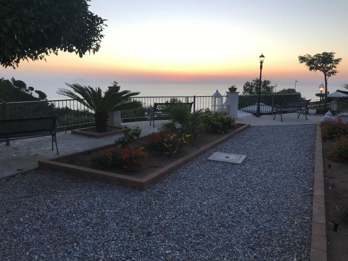 Villa Del Conte Drapia Esterno foto